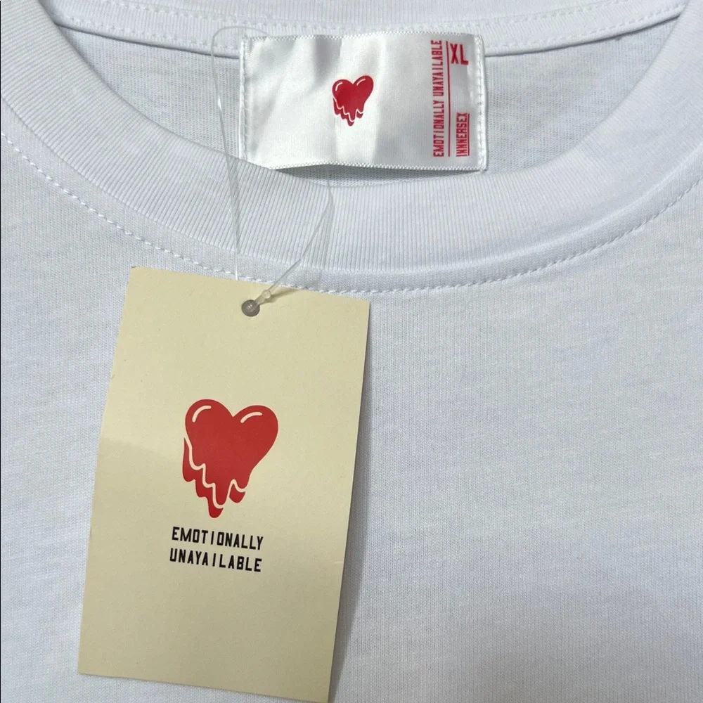 Emotionally Unavailable Balloon Boy Tee White Graphic Heart 100% Cotton XL NEW